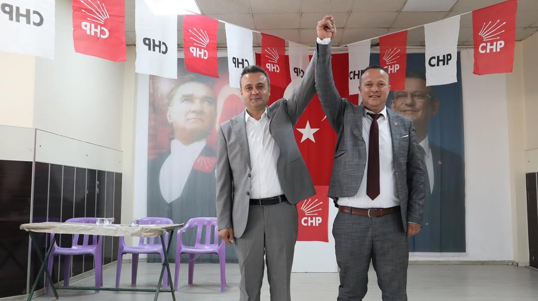Afyonkarahisar'da CHP İlçe Kongresi Yapıldı: Sefa Evrenkaya Yeniden Başkan Seçildi Afyonkarahisar'da CHP İlçe Kongresi Yapıldı: Sefa Evrenkaya Yeniden Başkan Seçildi