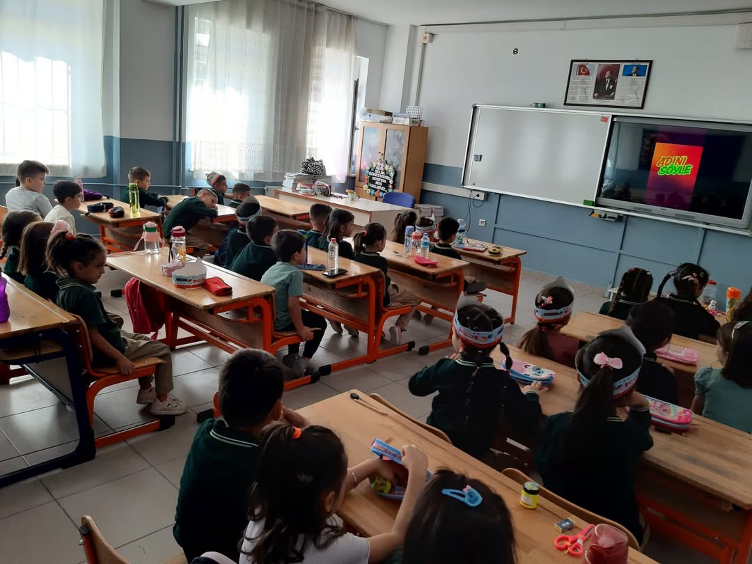 Afyonkarahisar'da Öğrenci Rehberlik Çalışmaları Hız Kazandı Afyonkarahisar'da Öğrenci Rehberlik Çalışmaları Hız Kazandı